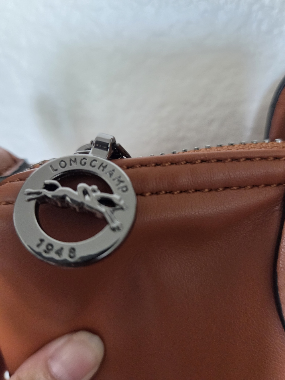 Longchamp Tan Leather Shoulder Bag - Picture 8 of 13